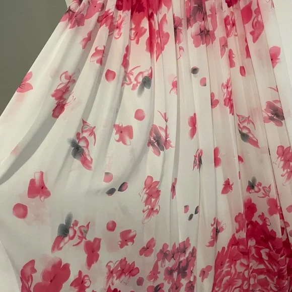 Dress - Picture 3 of 8